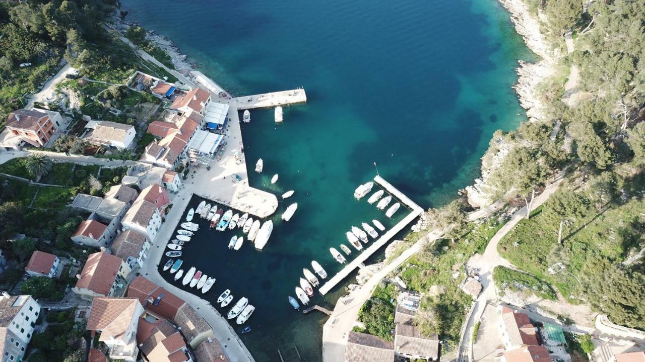 Guesthouse Antonija Veli Losinj Bagian luar foto